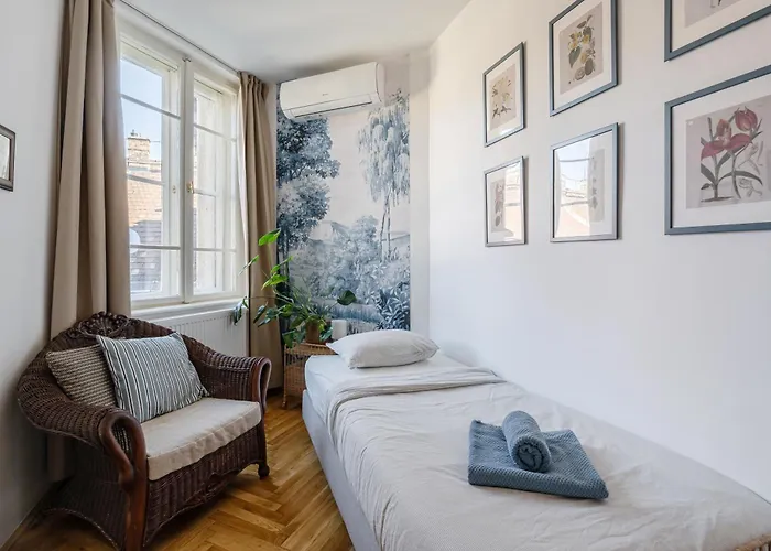 דירה Artsy Loft Downtown 1 *