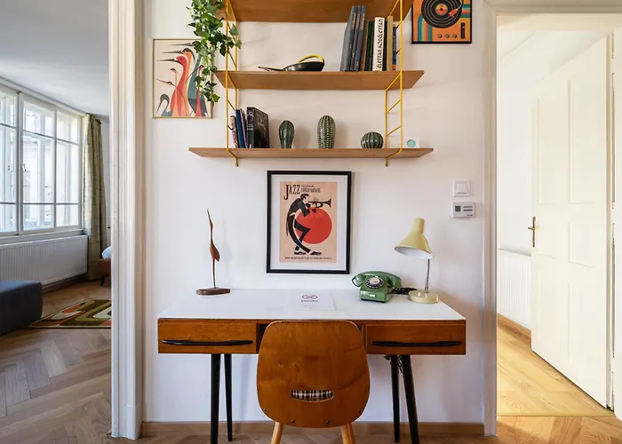 דירה Artsy Loft Downtown 1 *