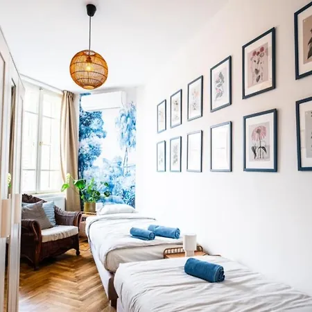 Artsy Loft Downtown 1