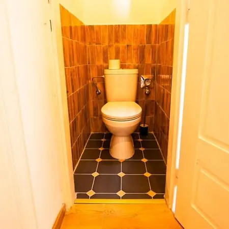 Artsy Loft Downtown 1 *