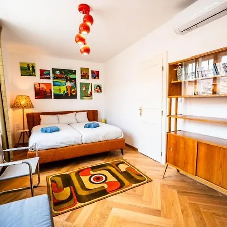 Artsy Loft Downtown 1 Budapest