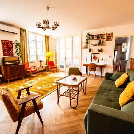 Апартаменты Artsy Loft Downtown 1 *