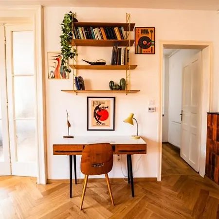 Апартаменты Artsy Loft Downtown 1 Будапешт