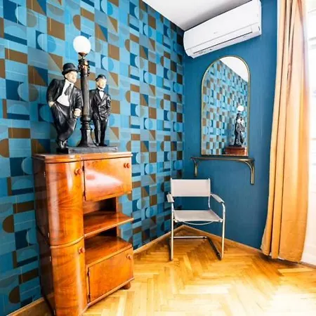 Апартаменты Artsy Loft Downtown 1