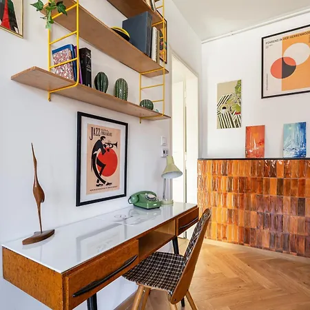 Artsy Loft Downtown 1 Апартаменты *